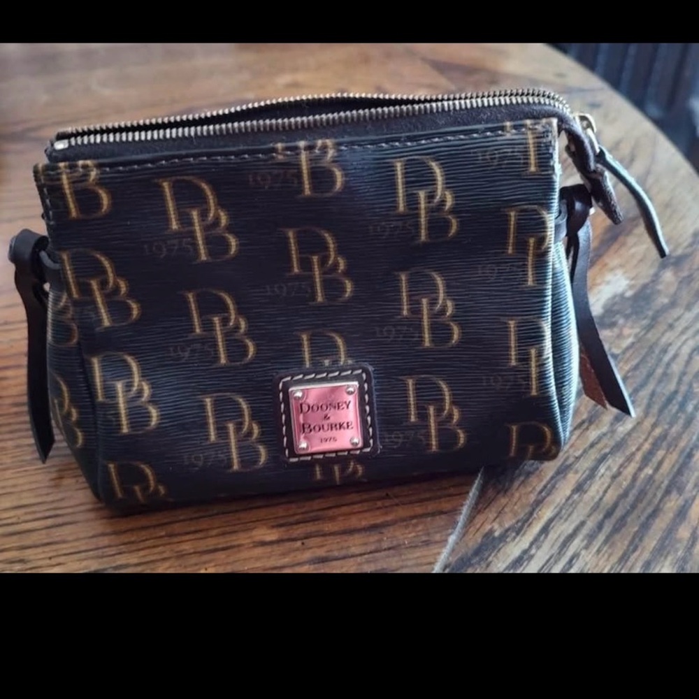 Dooney & Bourke Set 1975 - Final Reduction - Picture 3 of 15